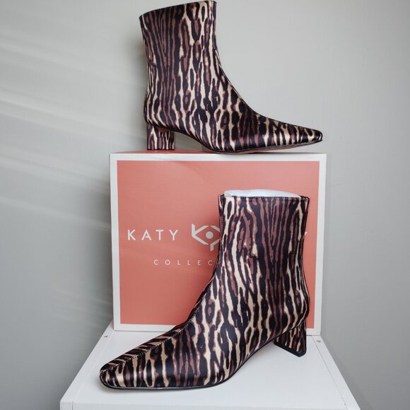 NIB Katy Perry Fall 2025 Wanderering Bootie size 7.5. - Picture 2 of 7